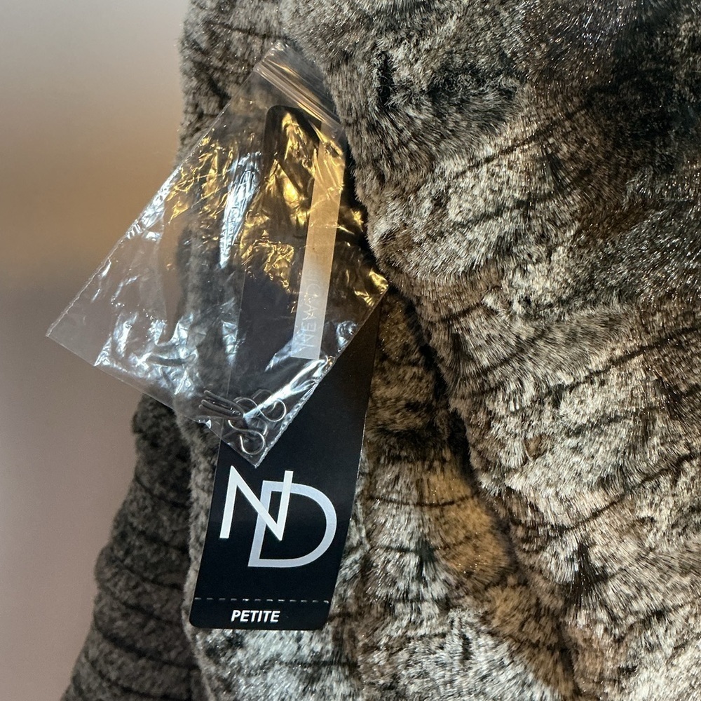 NWT New Directions Charcoal and Light Gray Teddy Jacket A0475 - Picture 4 of 4